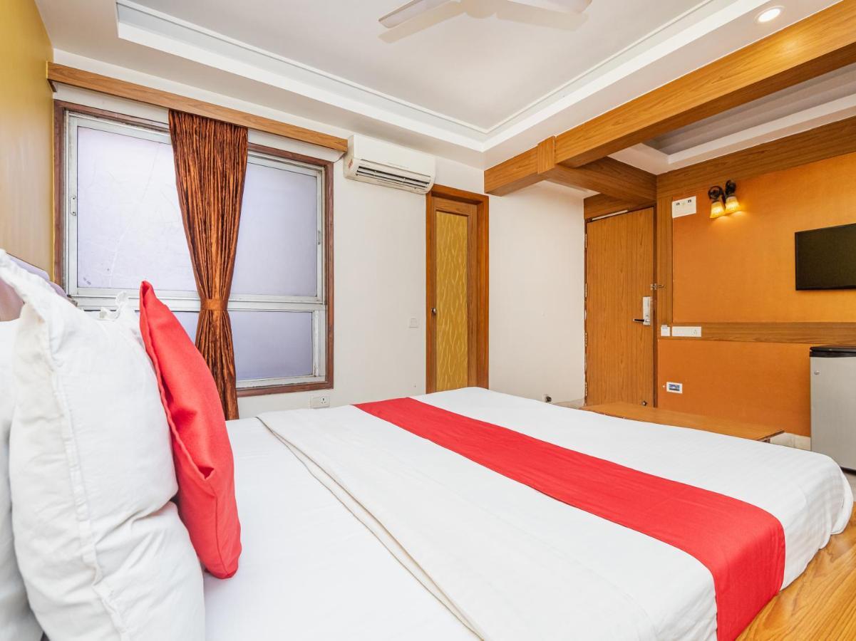 Hotel Balwas Surate Exterior foto